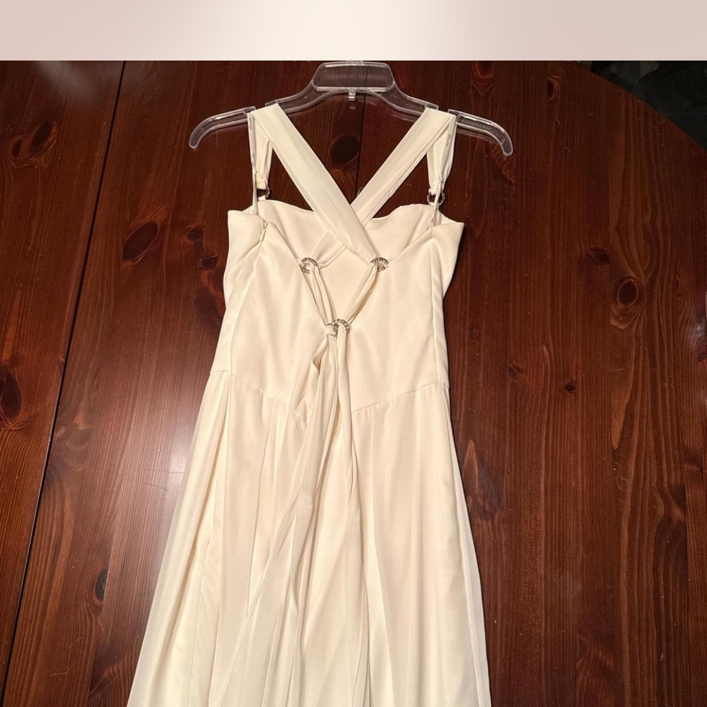 Chic Cream Wedding Dress